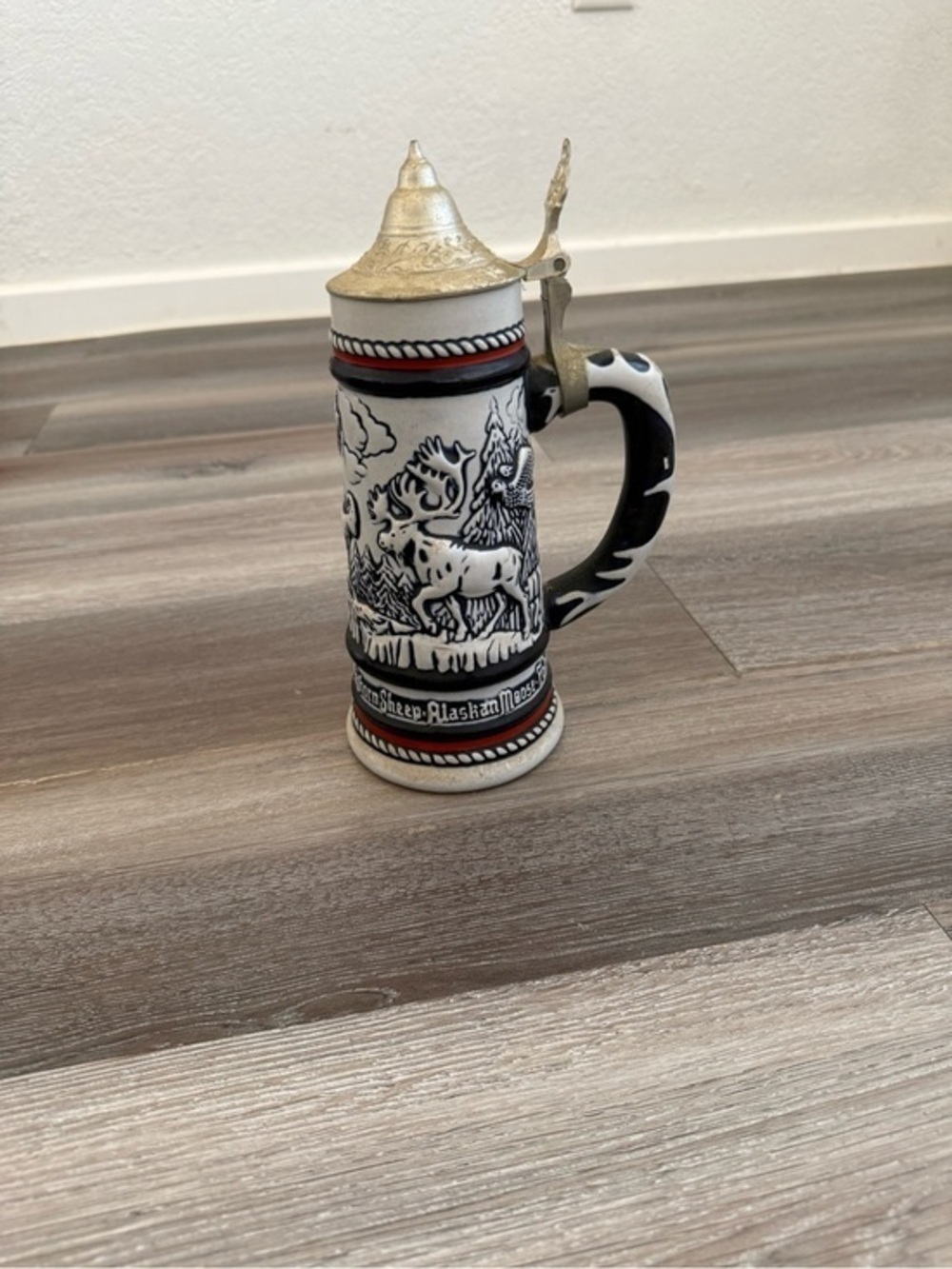 Vintage Avon Beer Stein 1976 Handcrafted in Brazil Mountain Animals Exc Cond